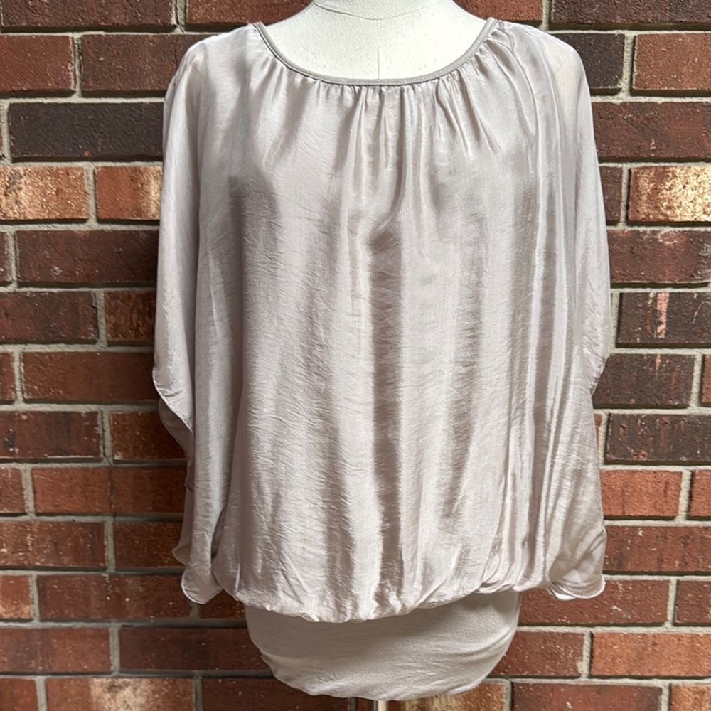 Giusy Tan Silk Blend Batwing Blouse Size Small